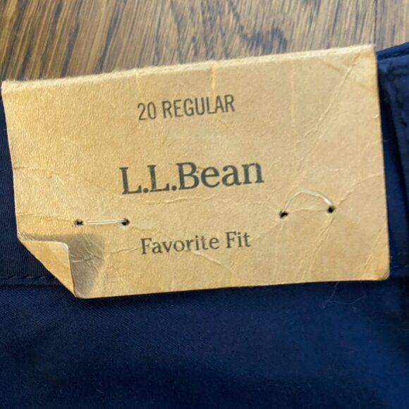 L.L.  Bean Favorite Fit 20 Reg Navy cropped pants NWT - Picture 8 of 8